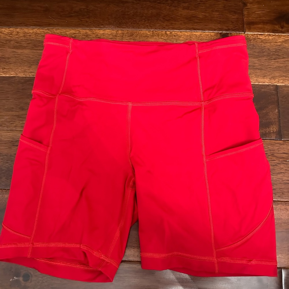 Lululemon Fast and Free 6 inch short